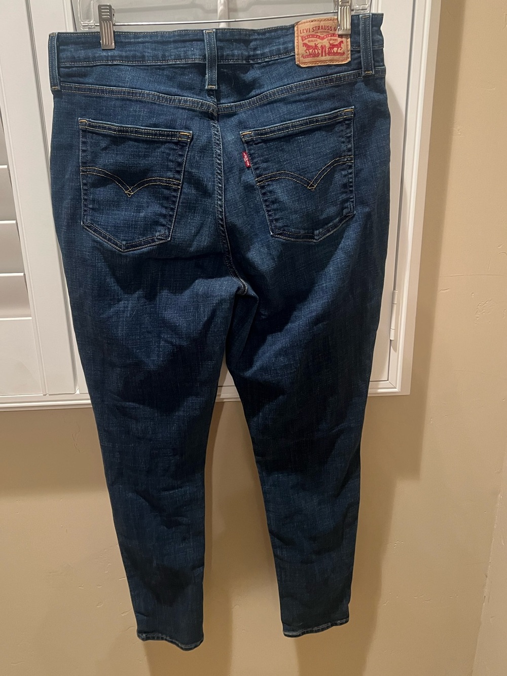 Levi's Women's Dark Indigo 721 High Rise Skinny Jeans size 33